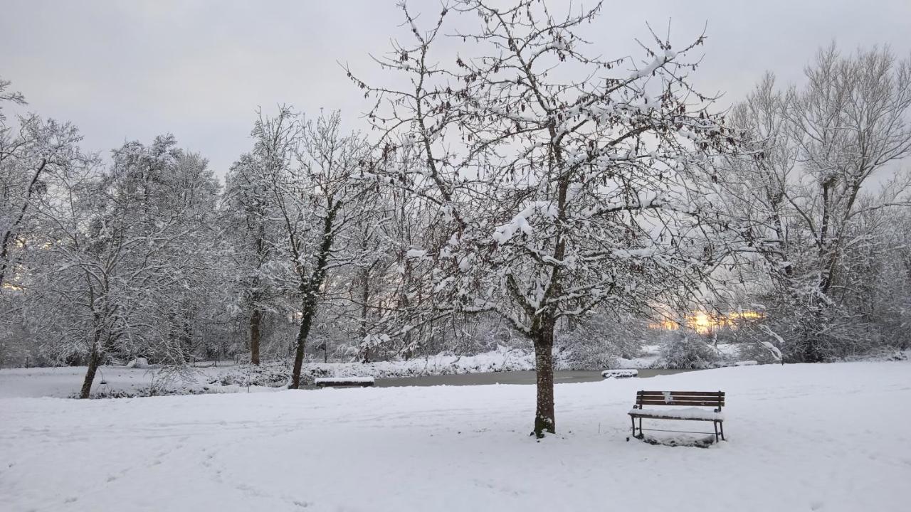 Les Jardins Des 3 Provinces- Gite Montcharvot Экстерьер фото