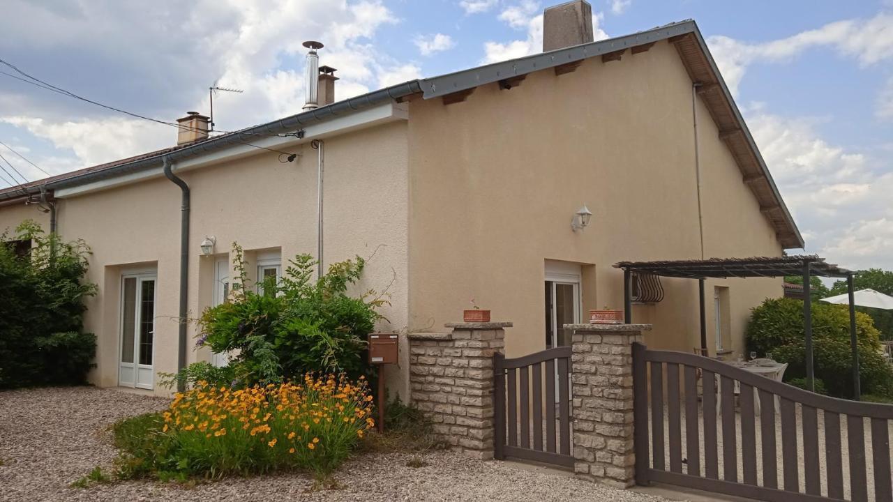Les Jardins Des 3 Provinces- Gite Montcharvot Экстерьер фото